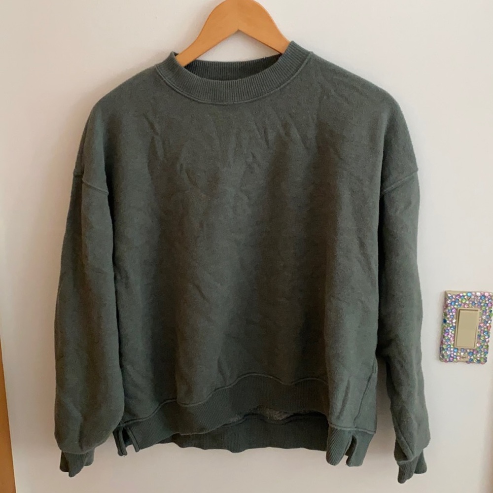 American eagle forest green sweater